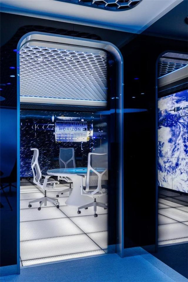 上?？苹蔑L(fēng)辦公室裝修